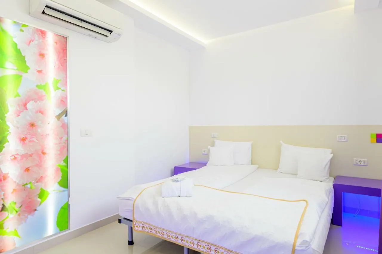 Hotel Christina Plus Boekarest