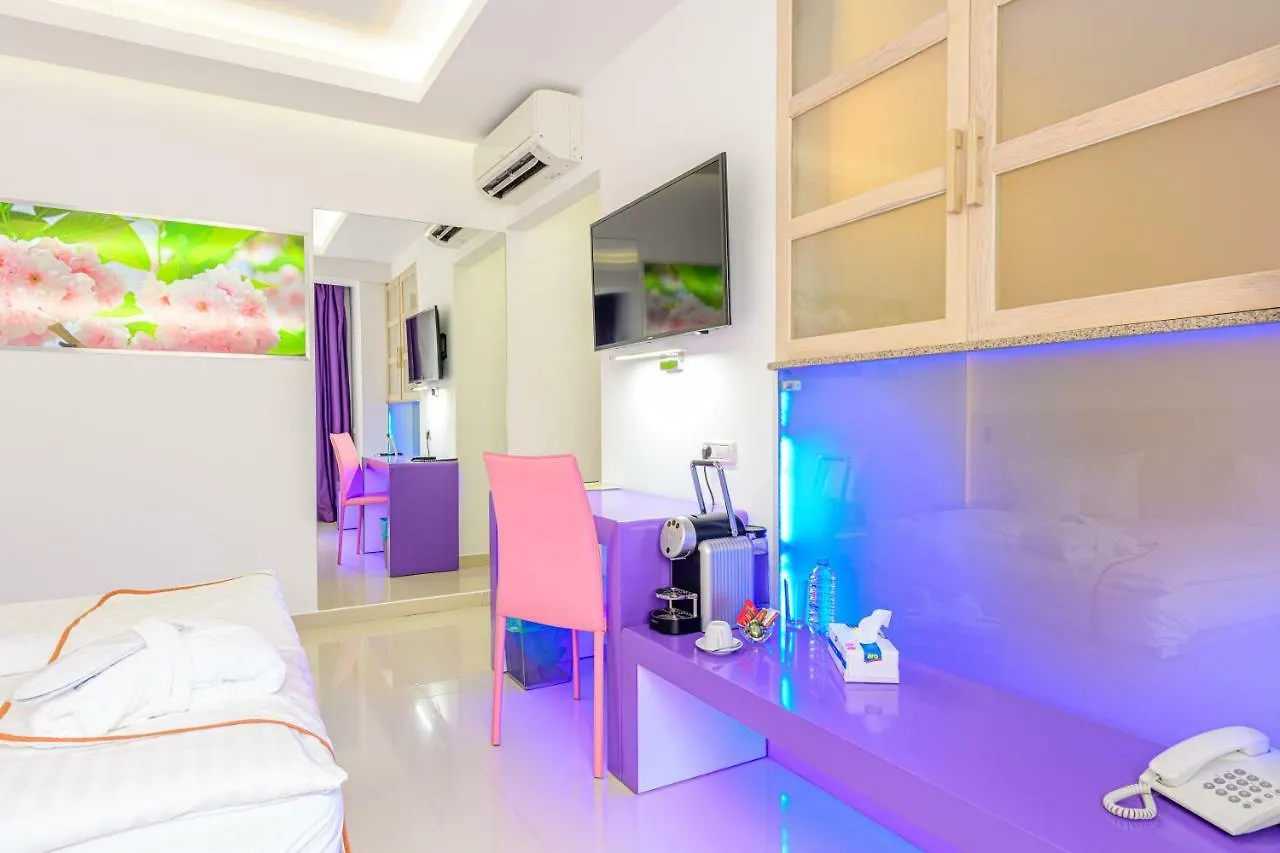 Hotel Christina Plus Boekarest