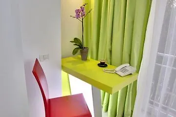 Hotel Christina Plus